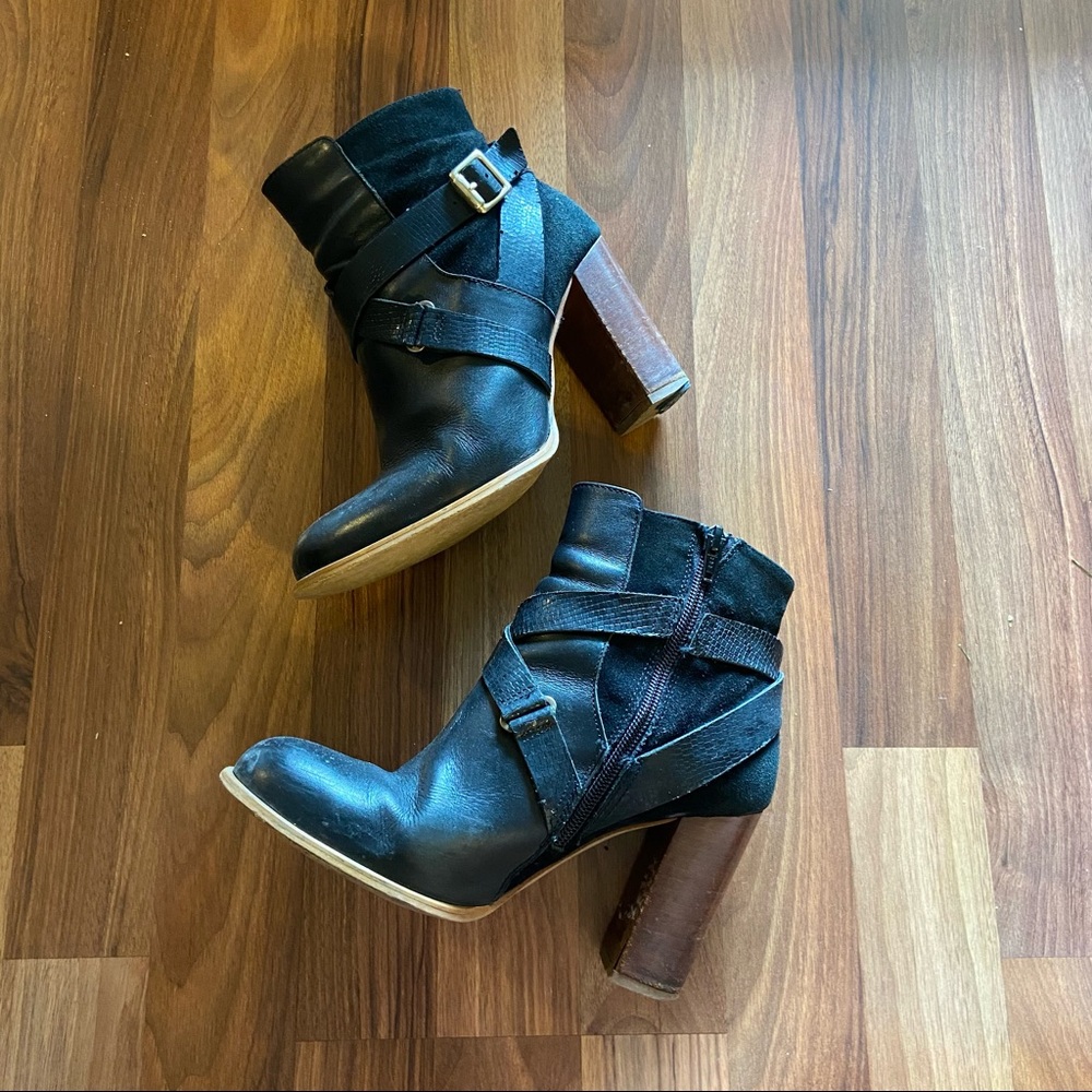 STRAPPY TOPSHOP BOOTIES